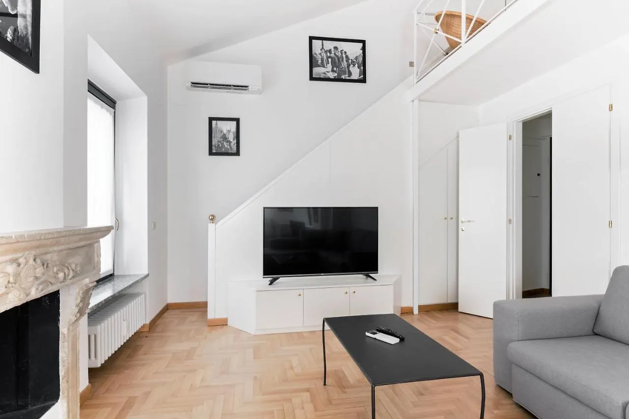 Living Brera, A Unique Experience - Vicolo Fiori Apartment Milan Italy