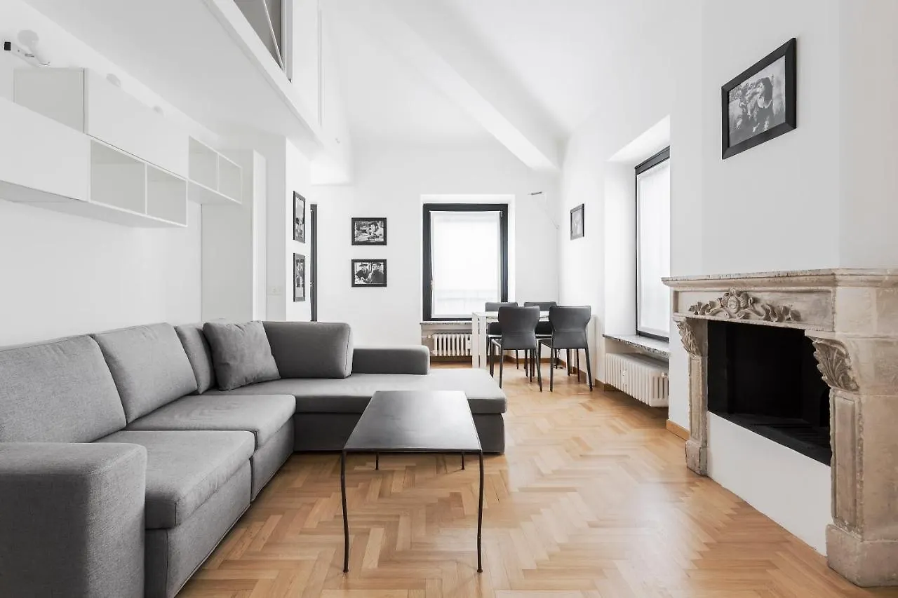 Living Brera, A Unique Experience - Vicolo Fiori Apartment Milan 0*,  Italy